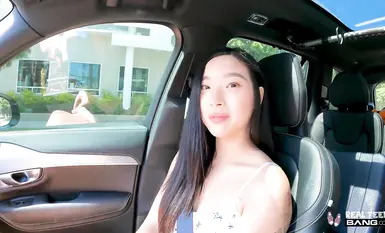 高颜值人气韩国正妹「Elle_Lee」在公共场合户外露出，渴望在酒店里鸡巴