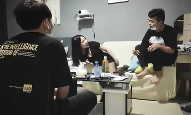 [샤오바오 꽃찾기] 예쁜 큰 가슴 언니, 원나잇 스탠드에서 무슨 감정을 말하는 거야? 보고 싶어? 돈 내고 봐야 해, 체력이 부족해, 쾌활하고 웃기고, 남자가 힘이 부족하다고 불평하고, 몇 번 세게 찌르고 나면 바로 사정할 거야