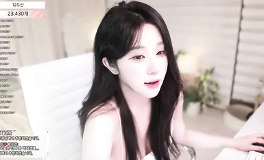 韓國BJ女主播【eli05021212-艾莉】極品大奶裸舞合集 (55)