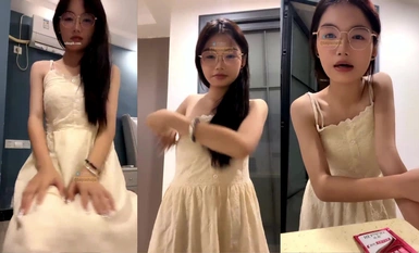 Innocent schoolgirl [Kunkuntu] shows off her props in the dormitory and masturbates wildly with trembling and white juice! (3)