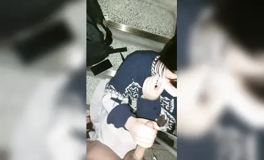 Korean uncle high-definition oral sex welfare big broadcast: the magic of the best young girl's tongue, extremely seductive, let you indulge in the paradise of oral sex (8)