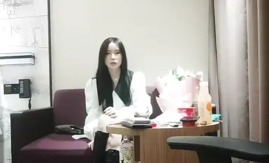 อาจารย์โสเภณีพาคุณไปพบกับสาวรองเท้าบู๊ตสีดำเย็นคุณภาพสูงจากมุมมองใหม่เพื่อถ่ายภาพด้วยก้นที่ยกขึ้นเพื่อการมีเพศสัมพันธ์ทางปากและการขี่จากด้านหลัง