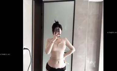 Internet celebrity Mei Yangyang beautiful peach buttocks super beautiful blowjob perfect little bitch (6)