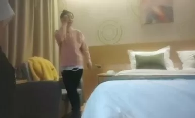 Little black duck open blind box to seek pleasure, open to a pill head little young woman, oral sex is really great sucking brother cool call, lift up the big white legs fierce fuck