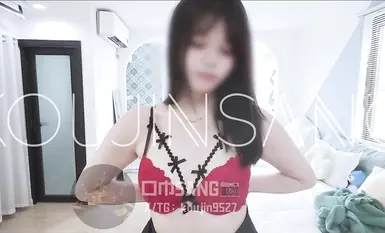 SANG-Ang inner bitch na nakatago sa ilalim ng dalisay na anyo ay hindi na nasisiyahan sa pakikipagtalik na may lamang titi