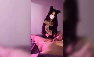 足控足交-猫娘装黑丝网袜，舔脚足交到射_1