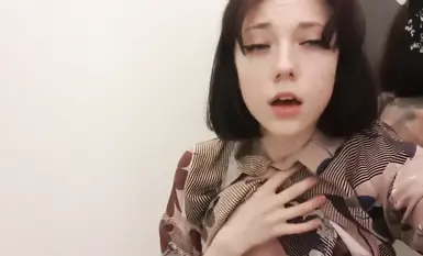 極品神仙顏值學生妹戶外商場更衣室自慰