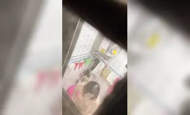 5 ภาพน้องสาวเพื่อนผมอาบน้ำ