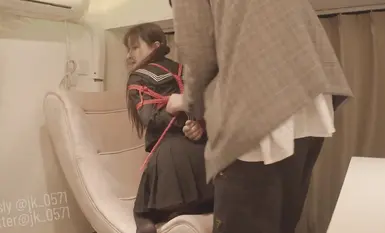 杭州嫩妹猎手专门挑嫩穴下手还让她们介绍自己的闺蜜给他操实在牛逼(4)