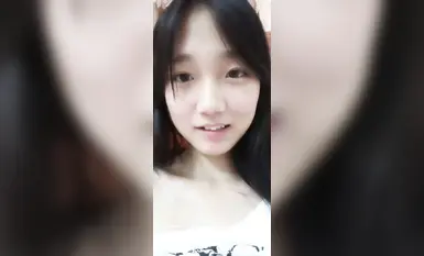 옆집에 사는 귀여운 여자아이와 그녀의 온라인 남자친구가 일대일 관계를 맺고 있습니다. 그녀는 아름다운 가슴과 촉촉한 질(vagina)을 가지고 있습니다. 그들은 가상 섹스와 온라인 BDSM을 즐깁니다. 그 대조는 정말 놀랍습니다. (9)