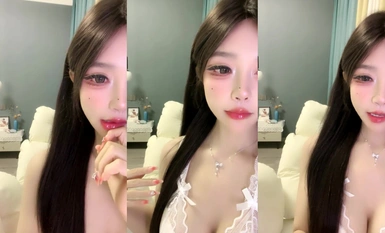 Dai Shishi - A stunning beauty! A devilish figure, she uses a vibrating egg for seductive masturbation, and produces tons of vaginal fluid (5)