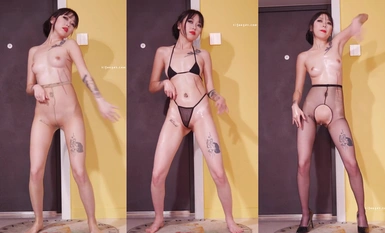 Heavyweight custom design, super sexy model [Xiao Ai] performs her first large-scale nude dance, with the camera focused on her private parts, and she has a genital ring (1)