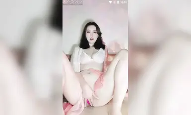 兔寶一字馬 大奶氣質少婦表演一字馬彈力插自慰 (3)