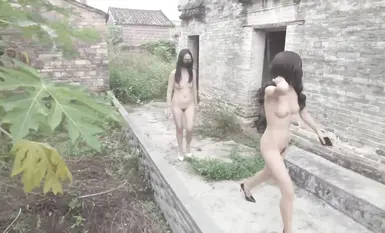 天花板露出狂人御姐【cikaimoon】新作+近期作品合集，田野里的自由：與農民共度的一天，在農民面前全裸露出，在沙灘人前全裸露出，真的是大膽完全不怕啊 (5)