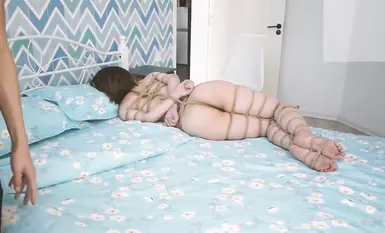 国产SM捆绑调教系列【半岛海语】捆绑睡觉.