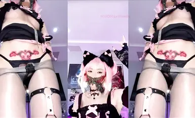 A Douyin user spent 2.4K to join a VIP dual-perspective group chat with a beaded anal plug, nude dance, massage, and a slutty pussy (6)