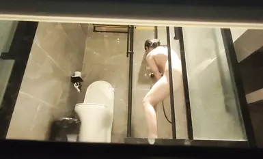 shower at hotel 2 - amateur peeping