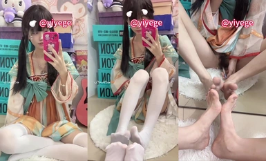 推特網紅蘿莉美少女 【飯崽 yiyege】古風漢服情趣自慰視頻福利 (1)