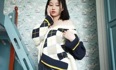 夢絲女神 內部定製 高顏值蘿莉嫩妹 子然 疑兒 大學生反差私拍 露臉全裸 大尺度寫真福利 (4)