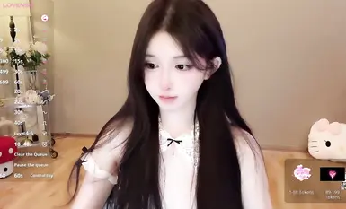 顶流女神【Hahaha_ha2】最新门票喷水大秀合集，各种情趣制服诱惑， 多个道具抽插多次潮喷淫水如高射炮喷的地板上犹如一片汪洋(58)