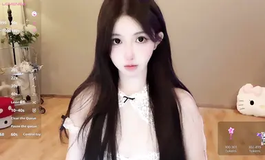 顶流女神【Hahaha_ha2】最新门票喷水大秀合集，各种情趣制服诱惑， 多个道具抽插多次潮喷淫水如高射炮喷的地板上犹如一片汪洋(58)