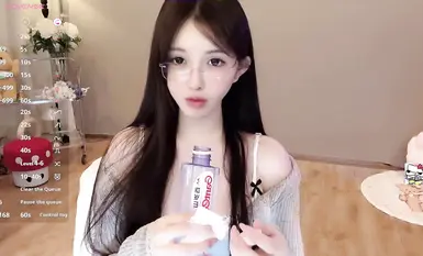 頂流女神【Hahaha_ha2】最新門票噴水大秀合集，各種情趣制服誘惑， 多個道具抽插 多次潮噴 淫水如高射炮 噴的地板上猶如一片汪洋 (93)