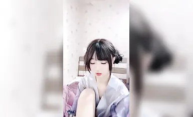 校花首次带闺蜜下海直播【邪恶双马尾】以身作则~道具狂插(14)