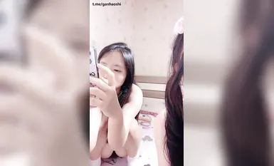 校花首次带闺蜜下海直播【邪恶双马尾】以身作则~道具狂插(3)