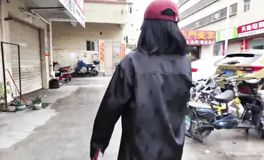 Popular online influencer and revealing goddess [cikaimoon] goes for walks outdoors, heading wherever there are crowds! 1