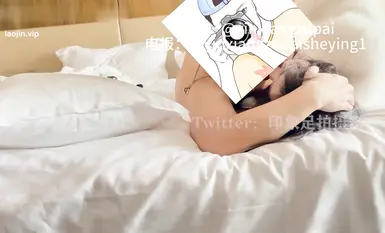 推特网红足控摄影大神【印象足拍】28号女主，顶级完整版，第一视角+第三视角广角，摄影师摸小乳头(2)