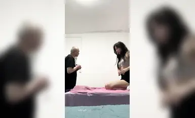 [ล่อลวงยามรักษาความปลอดภัยและหมอนวดชรา] ทำภารกิจของอาจารย์ให้สำเร็จ: ล่อลวงยามรักษาความปลอดภัยและชายชรา (3)