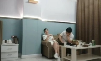 [ความรัก เรื่องราว] ฉันคุยกับภรรยาที่ดีทางออนไลน์และนัดมีเพศสัมพันธ์กับเธอ ผู้หญิงในชุดสูทสีขาวไม่มีขนและจับก้นใหญ่ของเธอและเย็ดเธอจากด้านหลัง