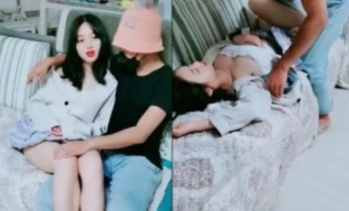 The neighbor's daughter on the face, tender and lovely hairless white tiger really exciting, good and lovely oral sex big cock black silk love interest, big cock all kinds of explosive grass insertion more than waves screaming