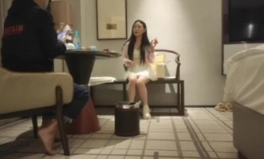 [Earn money to buy Audi Cement] Big circle high-end, more than 80 pounds of sweet young lady, ultra-close perspective shooting, buried head licking pussy, carrying the beautiful legs piling fierce fuck