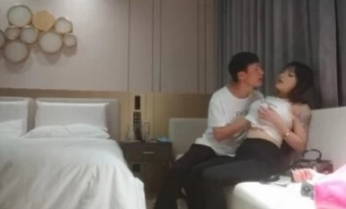 [お兄ちゃん、もう伝説になっちゃったよ】ハイエンド過激甘系巨乳お嬢様、巨根フェラで頭埋没、巨尻背面騎乗位、カメラ目線。