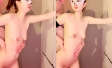 เทพธิดาหลากสีสัน "รสสตรอเบอร์รี่" 04.15 ผู้หญิงหน้าตาดีสวมผ้าปิดตาและมีเซ็กส์กับแฟนตัวอ้วนและหลั่งซ้ำแล้วซ้ำอีก 01