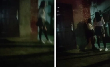 Perspektif yang paling hebat tentang seorang gadis jalanan secara rahsia merakam pelacur dalam "Pelacur Berkualiti" pada larut malam sambil menyapu jalan dan berbual dengan seorang gadis jalanan yang berdiri di tepi jalan memakai skirt pendek JK