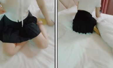 [Wife Swapping Extreme Tan], 26-year-old white-collar couple, petite and delicate, first time wife swapping, shy and nervous 2