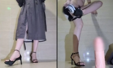 Minnie's Minnie Masturbating in the hallway.