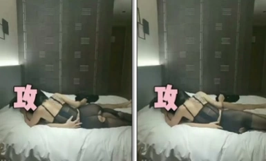 Temperament Black Silk-Ts Foamy The gold master dad loves to eat mom's cock, and also lick the chrysanthemum of the poisonous dragon, the lowly dad is really good at playing, a meal of wild grass beauty demon, comfortable orgasm!