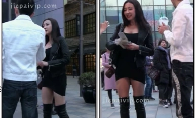 I accidentally found the superb breasts of "Pineapple" being secretly photographed in her sexy little underwear, and I also saw the rich man who fucks her at night.