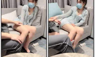 20歲的青春小妹，正是含苞待放之時，杏眼含情.