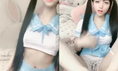 โลลิต้าตัวน้อยในช่วงวันหยุดฤดูร้อน ~ [Missing Brother] สามารถเลียซาลาเปา Wangzi ของเธอเองได้จริง ๆ (2