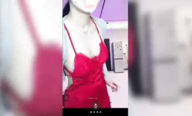 ข่าวใหญ่เกี่ยวกับ Douyin: เทพธิดาแห่งแฟน 56W [Strawberry Shortcake] [Sister Ding] การแสดงสดการลักลอบขนสินค้าราคาสูง (7)