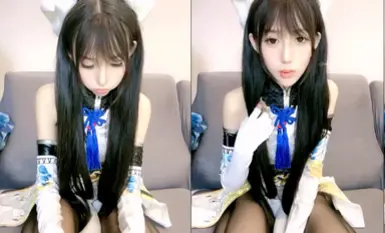 瘦瘦的白白嫩嫩的大眼超级无敌卡哇伊萝莉，那细细的胳臂和细细的大腿，天然的白虎，这么瘦 白浆居然那么多 (1)