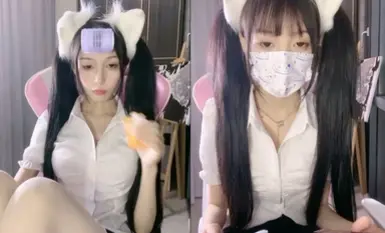 Absolutely superb! Pure system ceiling! Double ponytail top beauty girl, slim legs and white stockings, glass rod inserted into hairless young pussy, fast and fierce stabbing out white pulp!