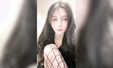 核彈！綠播女神~20小時~【香奈奈】超美網紅臉~狂擼到爆蛋~！ (5)