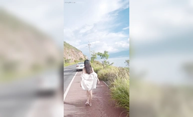 頂級露出藝術家『娜娜』最新瘋狂露出 無內大膽遊走在街頭 如入無人之境 各種在人前露出 真的吊 (2)