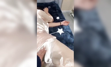 Cape community poisoned by the little brother went crazy and incest with his mother to accompany mom's birthday red wine and fruit wine on the battlefield drunkenly raping mom + continued