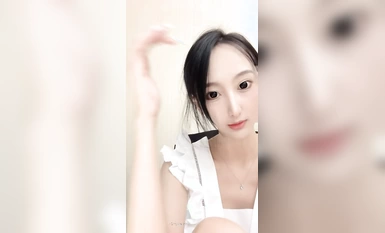 【泡泡咕】校花女神~!強勢回歸~黑絲長腿~掰穴柔逼~狂擼 (1)